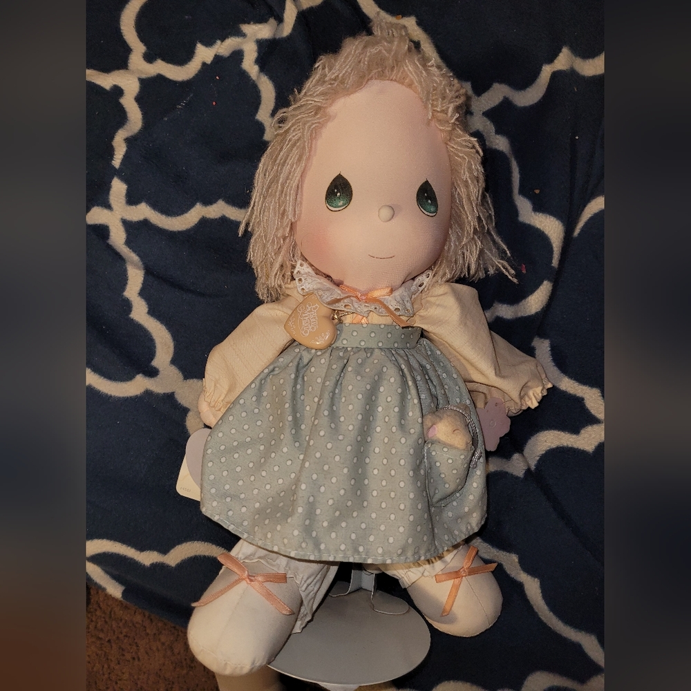 Precious moments Bonnie doll with tags